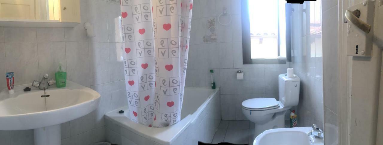 לאון Piso En El Humedo, Al Lado Plaza Mayor מראה חיצוני תמונה